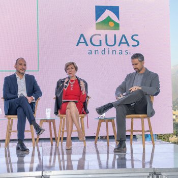 Alcaldesa Matthei participa de conversatorio por el Cambio Climático