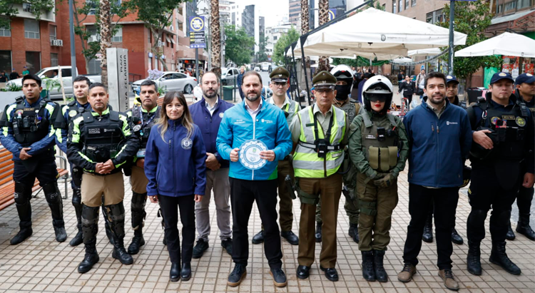 "NO seas cómplice”: Providencia anuncia multas de casi $350.000 a quienes compren en el comercio ilegal