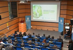 Providencia conmemora el Día Mundial del Medio Ambiente con seminario que impulsa el liderazgo estudiantil