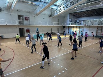 Fiesta Deportiva en Gimnasio Santa Isabel
